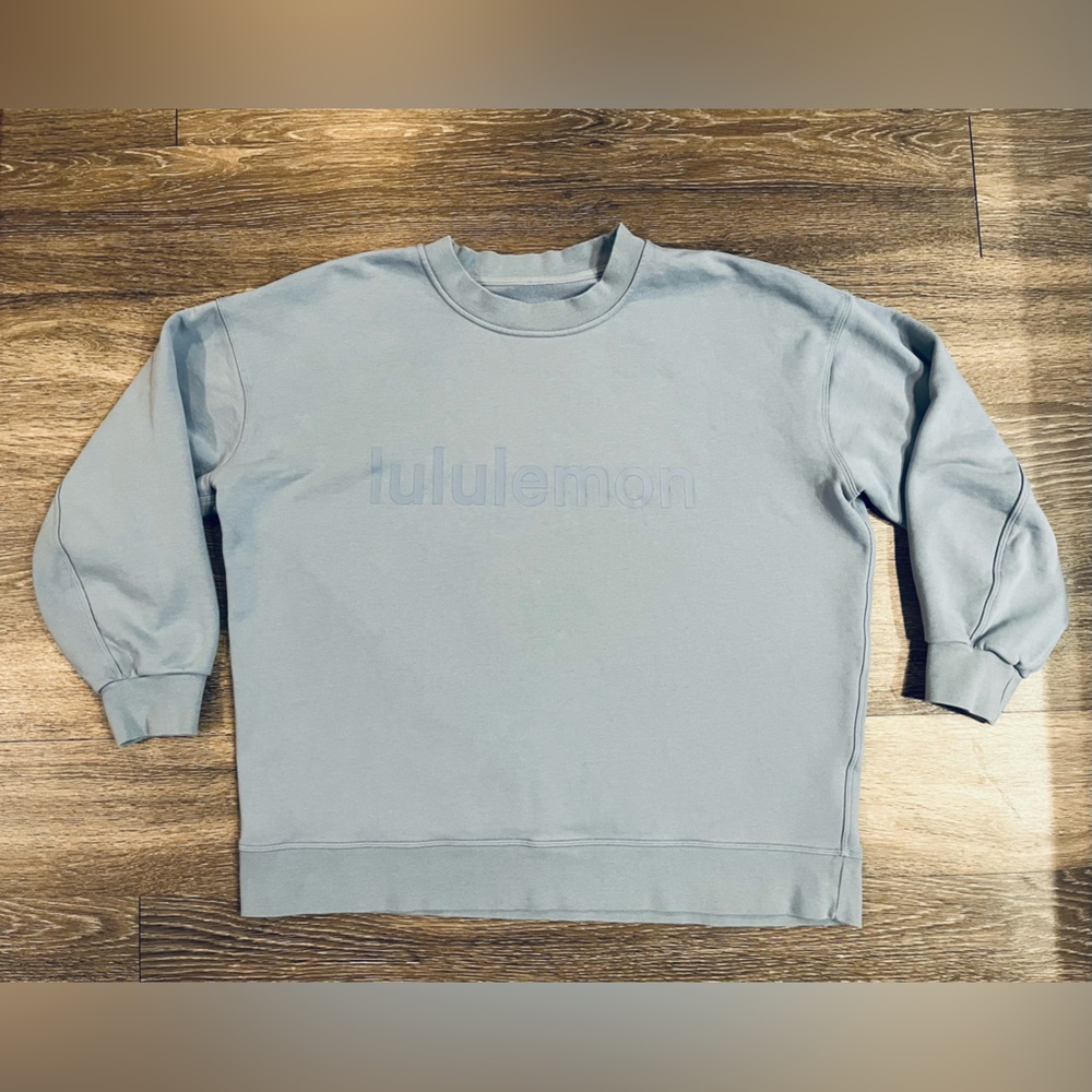 SOLD Lululemon Perfectly Oversized Crew *Graphic in Chambray Size 12 / 14 - Picture 6 of 9